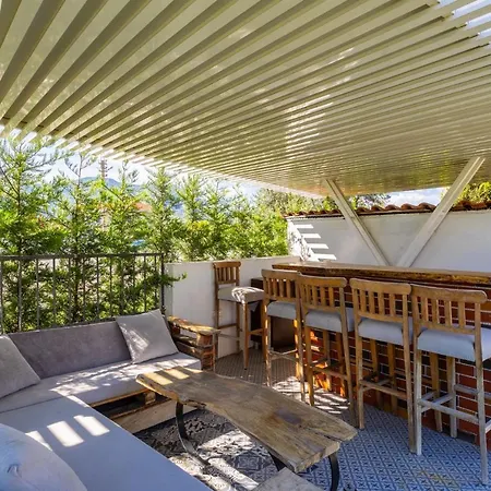 Crystal داليان